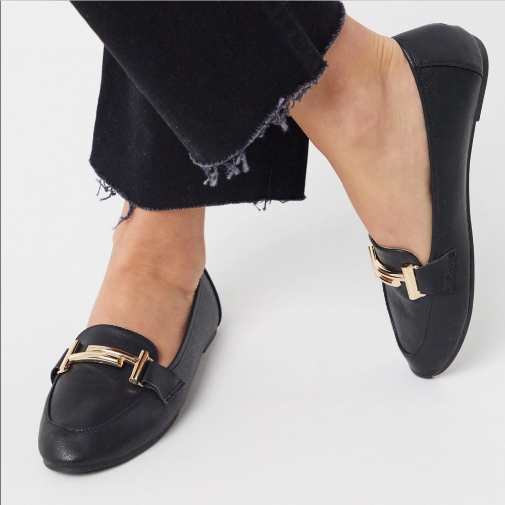 RAID Nidhi loafer with gold snaffle in black